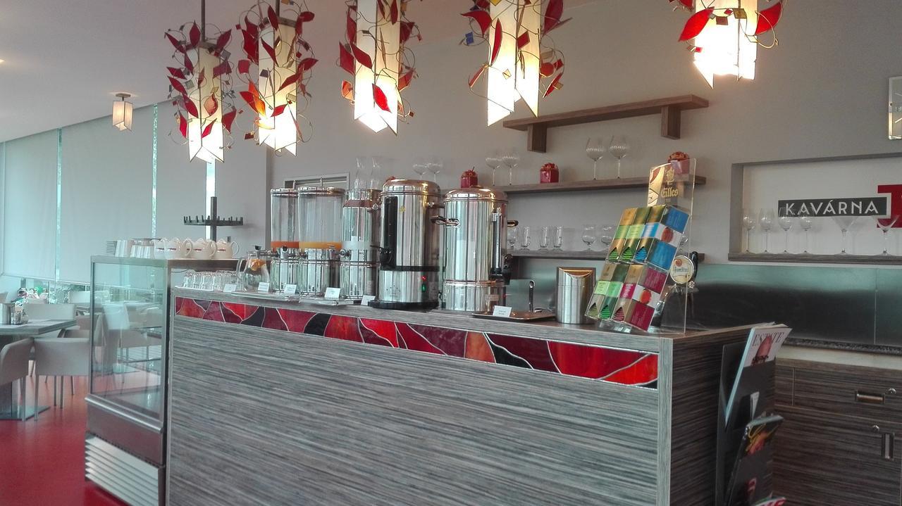 Hotel Olympia Kopřivnice Eksteriør billede